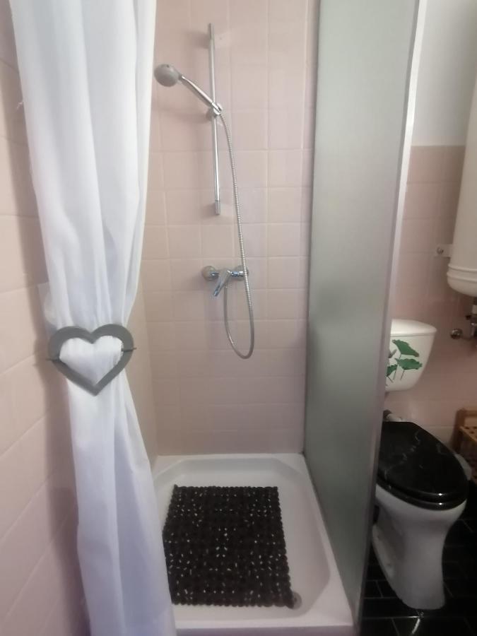 Haus Enzian - Apartment Gerlitzen Kanzelhohe Bagian luar foto